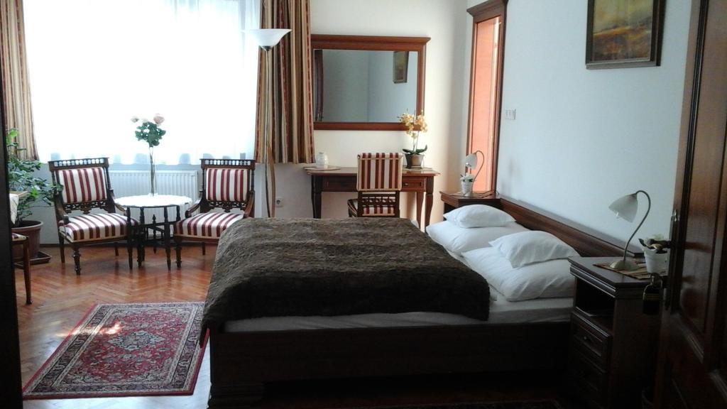 Villa Cecile Sopron Esterno foto