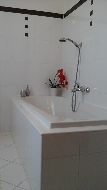 Villa Cecile Sopron Esterno foto